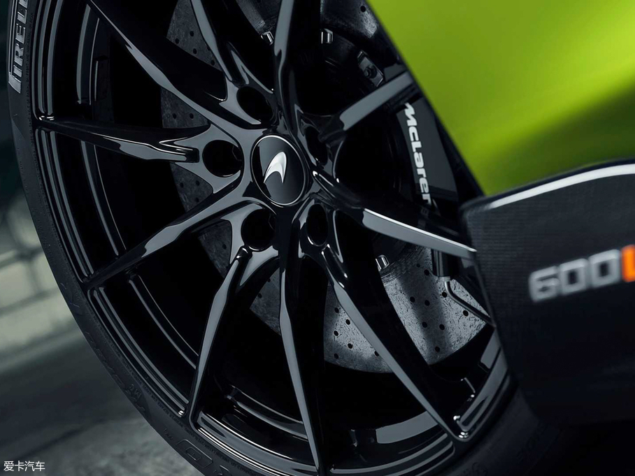 2019���~�P��600LT 3.8T Spider