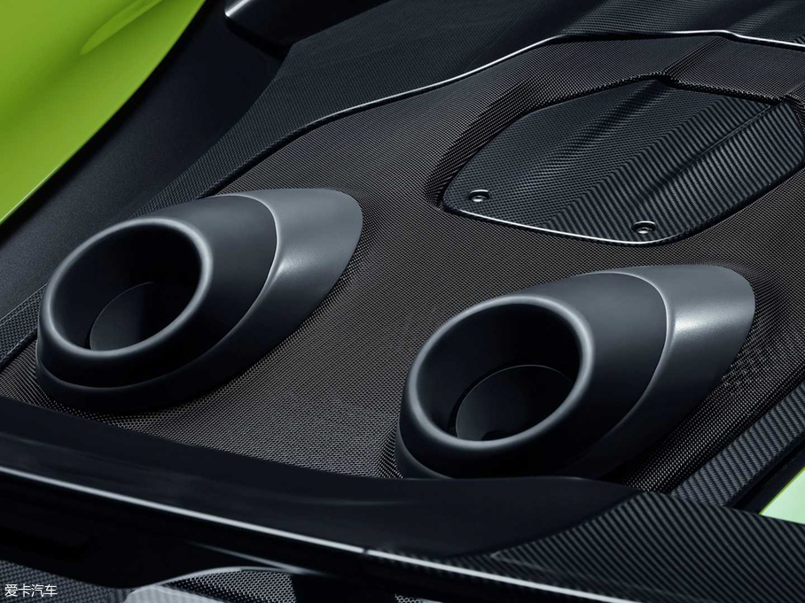 2019���~�P��600LT 3.8T Spider