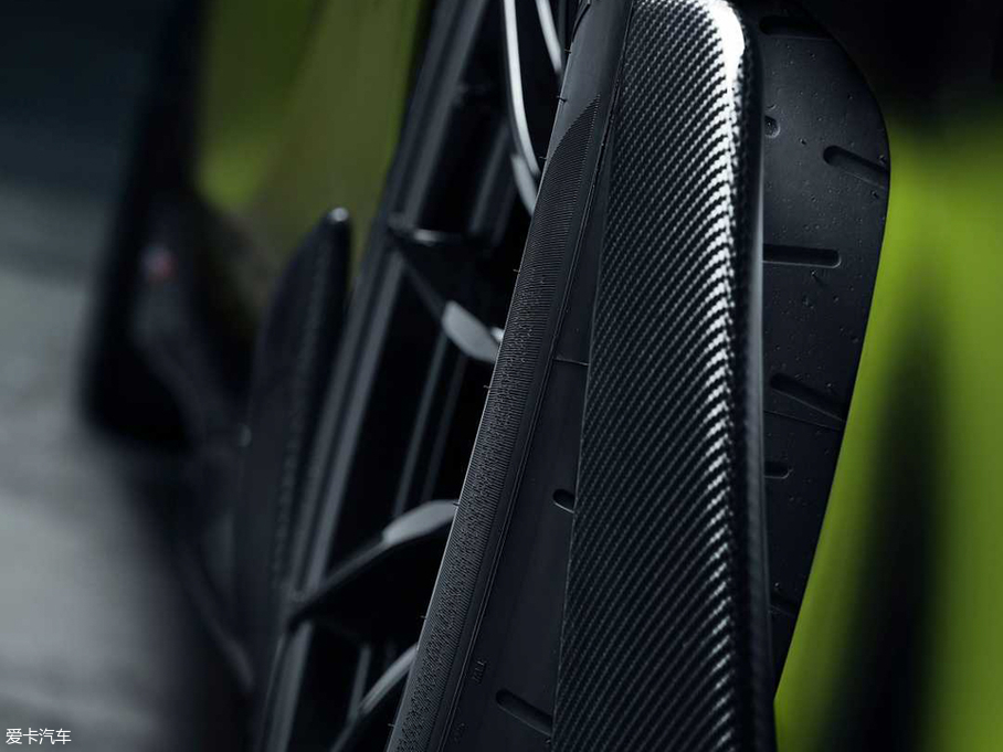 2019���~�P��600LT 3.8T Spider