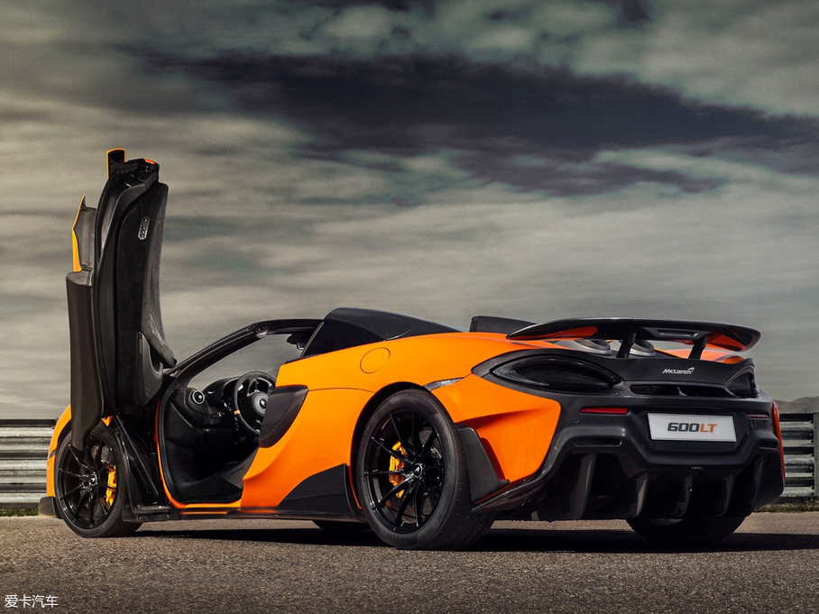 2019���~�P��600LT 3.8T Spider