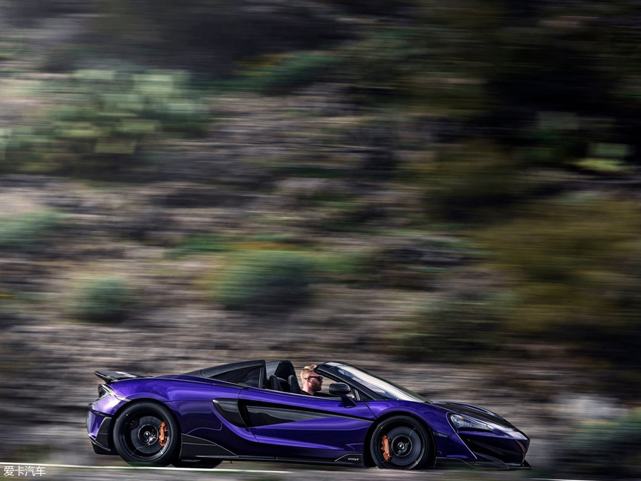 2019���~�P��600LT 3.8T Spider