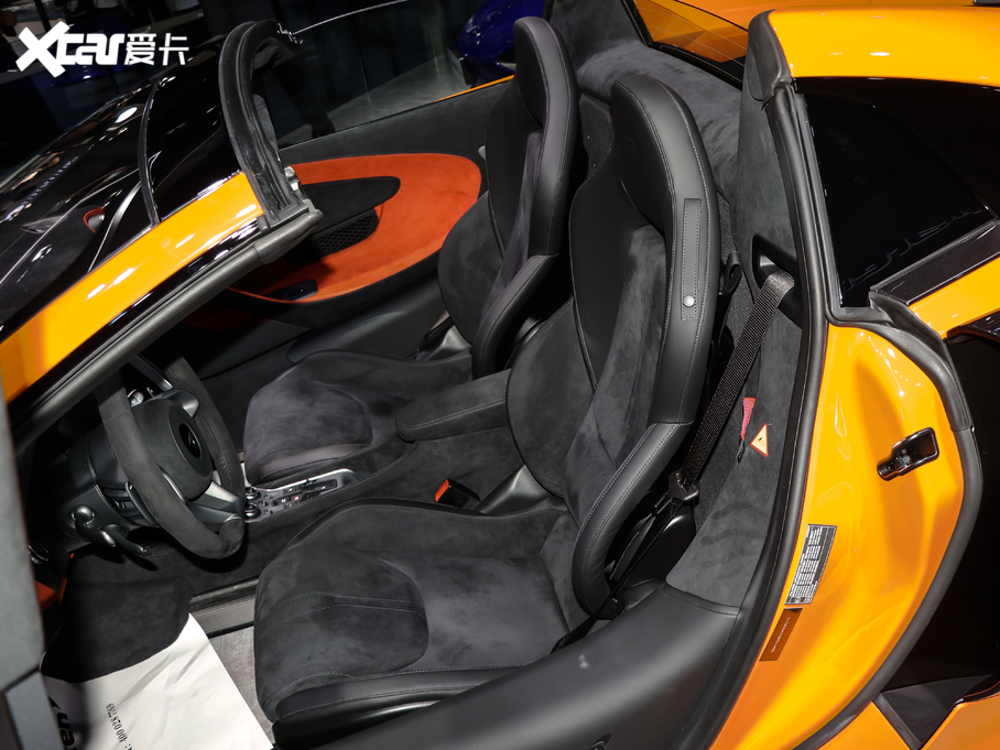 2019���~�P��600LT 3.8T Spider