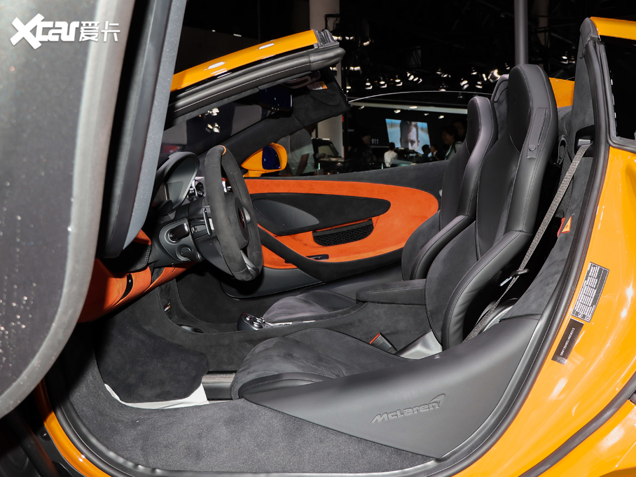 2019���~�P��600LT 3.8T Spider