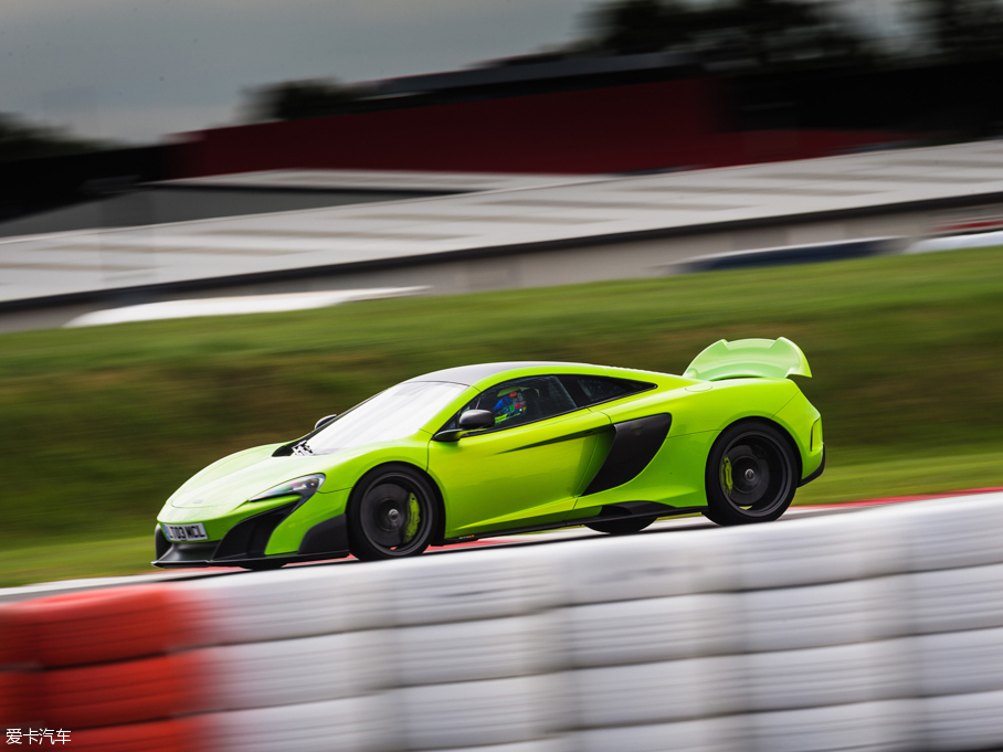 2015���~�P��675LT Coupe