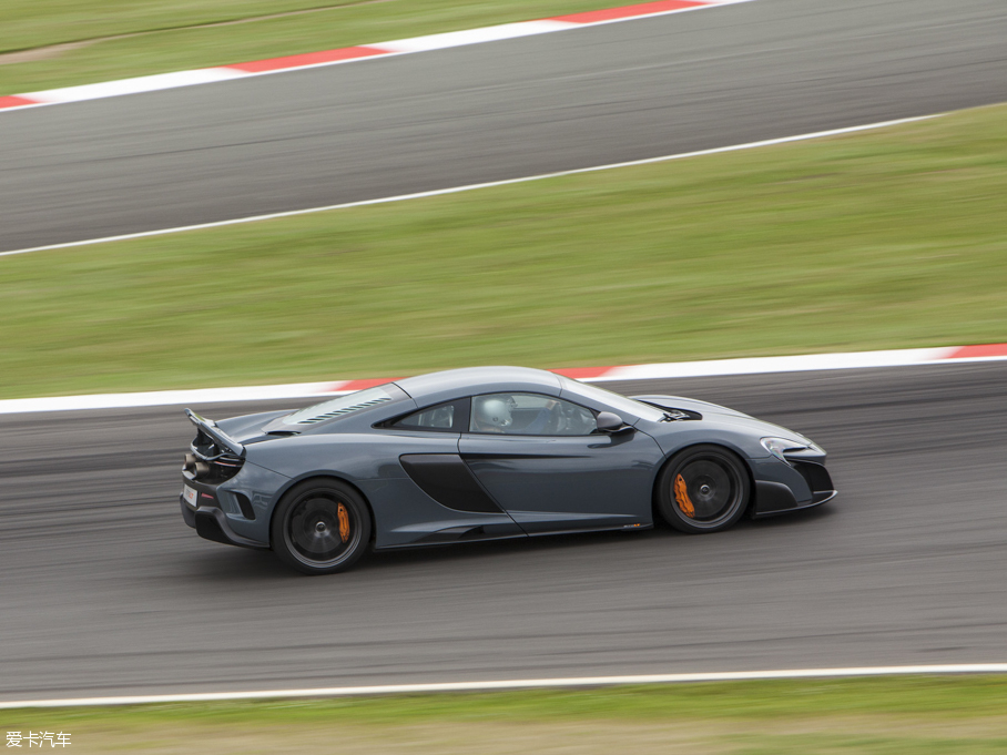 2015���~�P��675LT Coupe