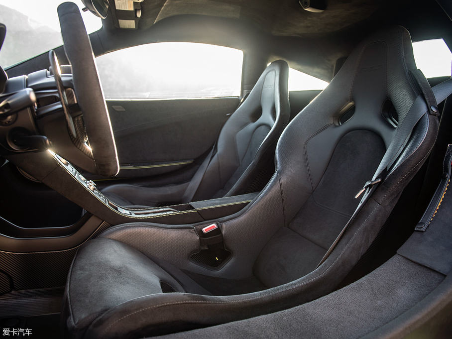 2015���~�P��675LT Coupe