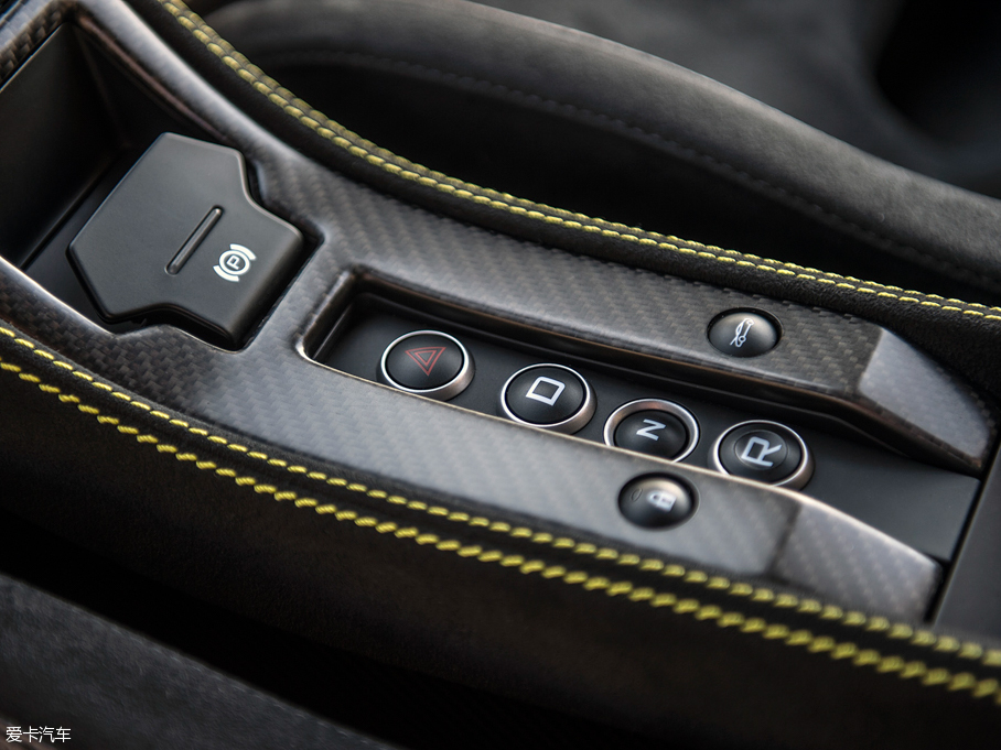 2015���~�P��675LT Coupe