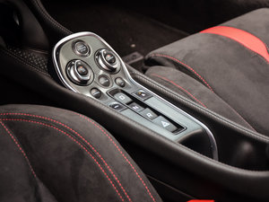 2015款3.8T Coupe 中控区