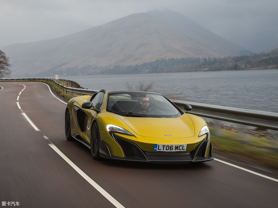 2016���~�P��675LT Spider