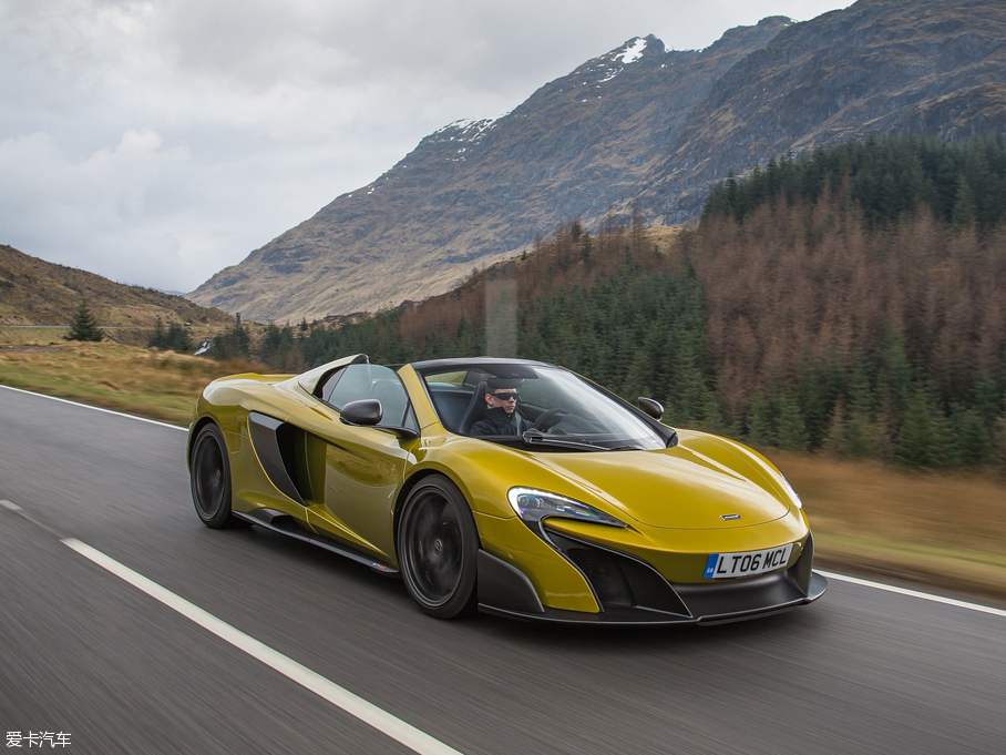 2016���~�P��675LT Spider