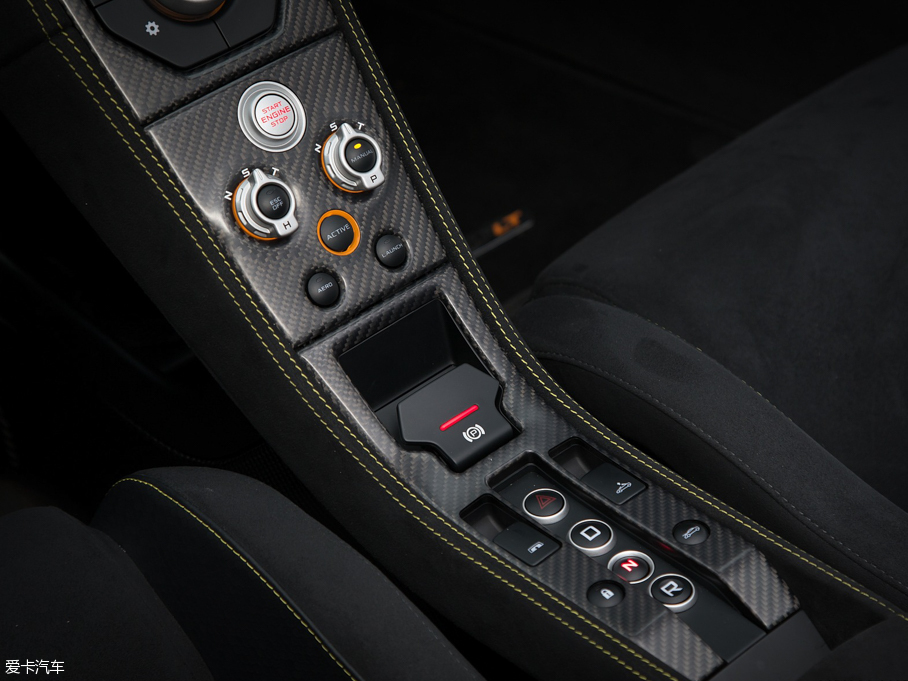 2016���~�P��675LT Spider