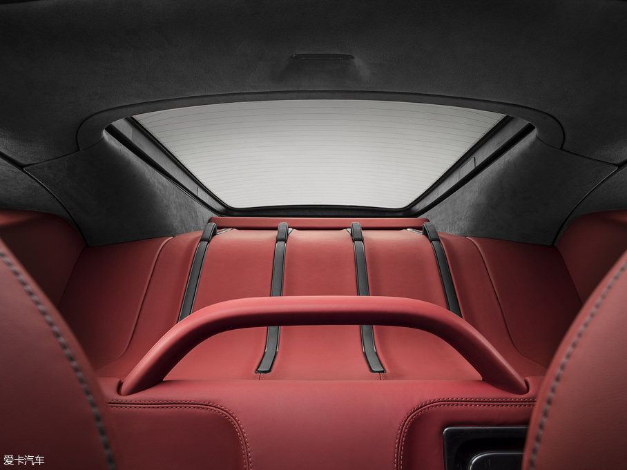 2016���~�P��570GT 3.8T ������