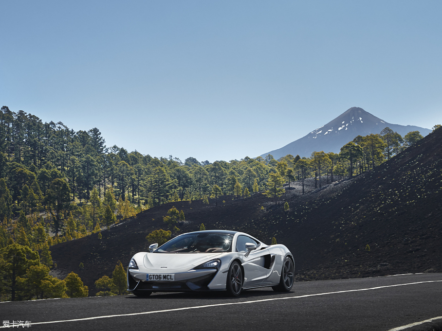 2016���~�P��570GT 3.8T ������