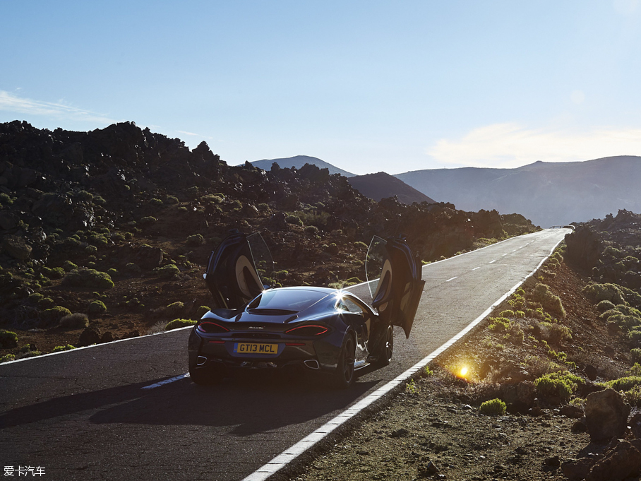 2016���~�P��570GT 3.8T ������