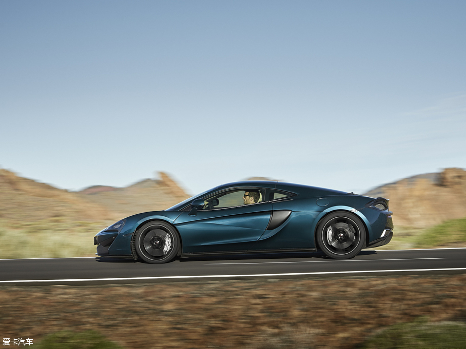 2016���~�P��570GT 3.8T ������