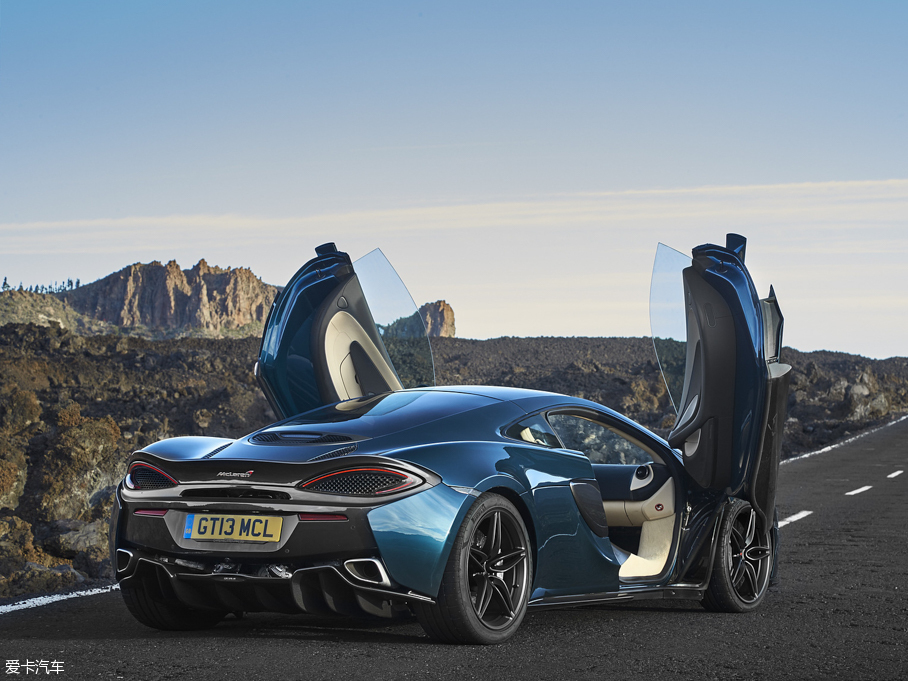 2016���~�P��570GT 3.8T ������