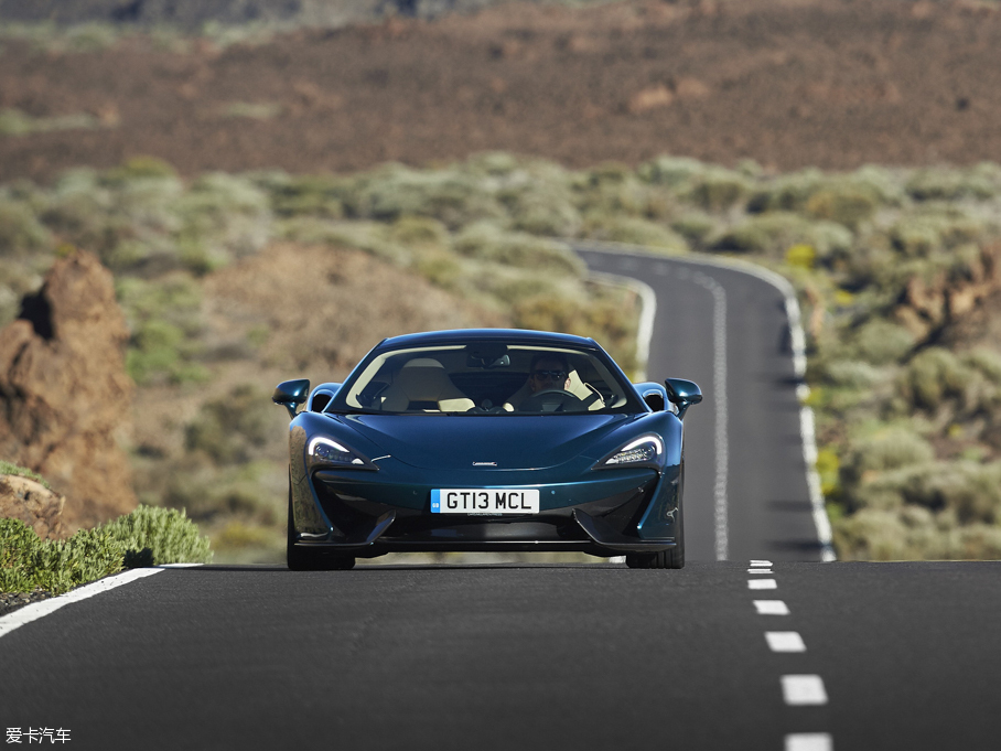 2016���~�P��570GT 3.8T ������