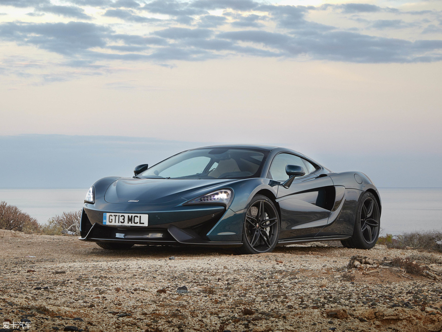 2016���~�P��570GT 3.8T ������