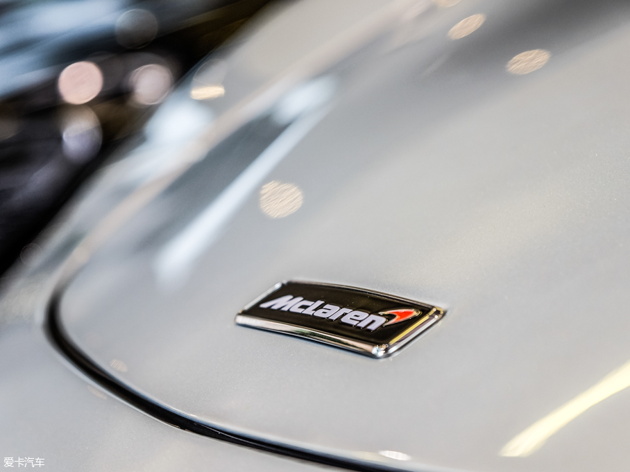 2016���~�P��570GT 3.8T ������