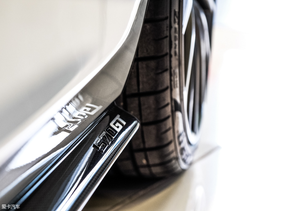 2016���~�P��570GT 3.8T ������