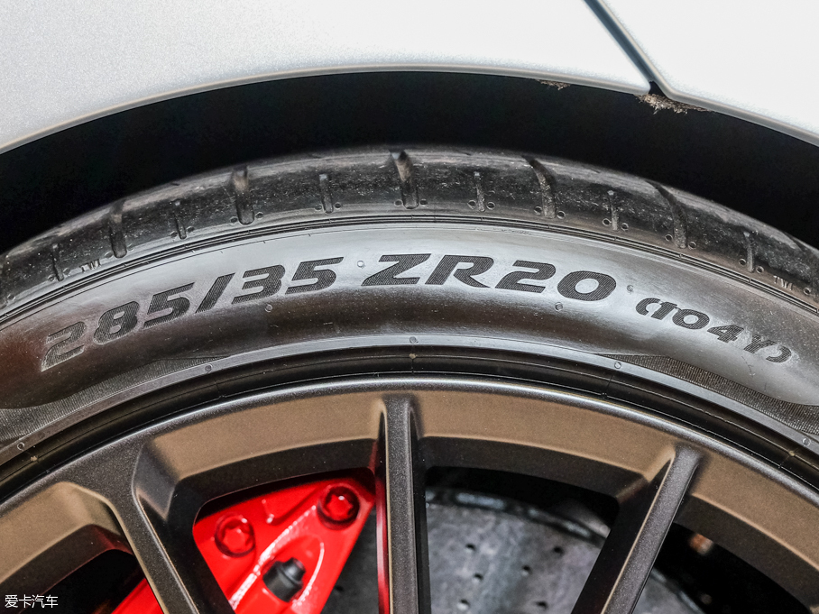 2016���~�P��570GT 3.8T ������