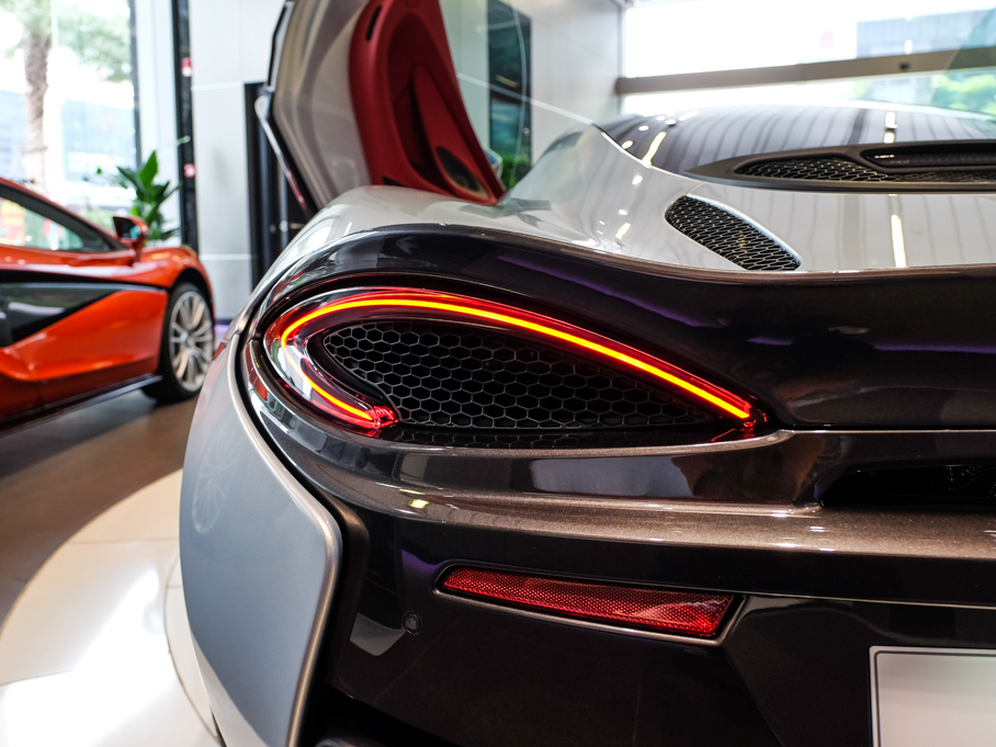 2016���~�P��570GT 3.8T ������