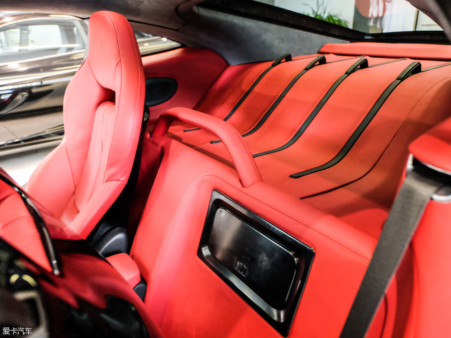 2016���~�P��570GT 3.8T ������