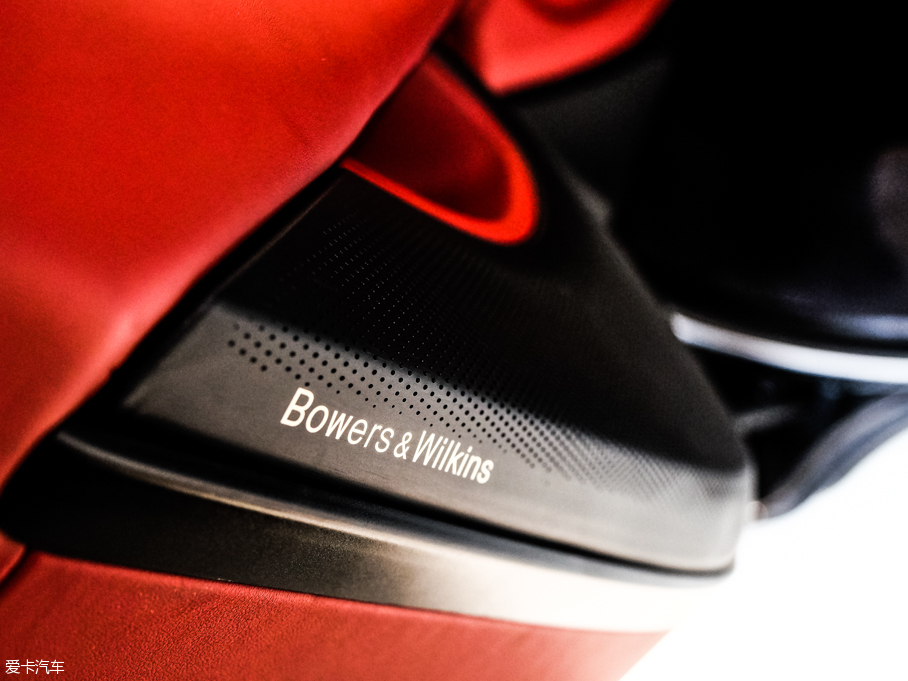 2016���~�P��570GT 3.8T ������