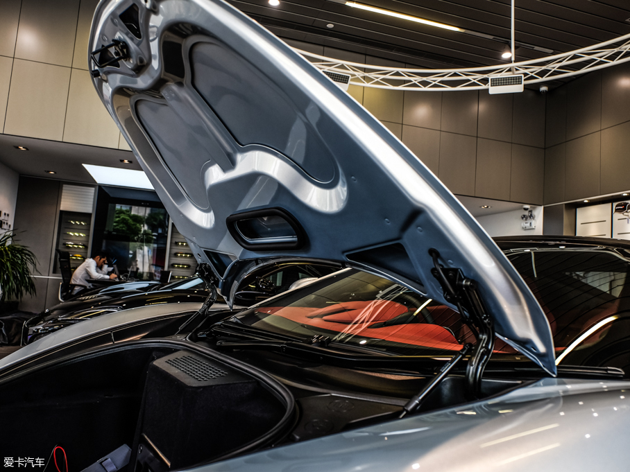 2016���~�P��570GT 3.8T ������