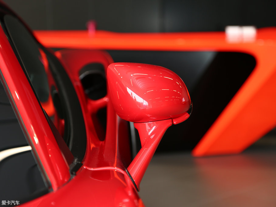 2016���~�P��570GT 3.8T ������