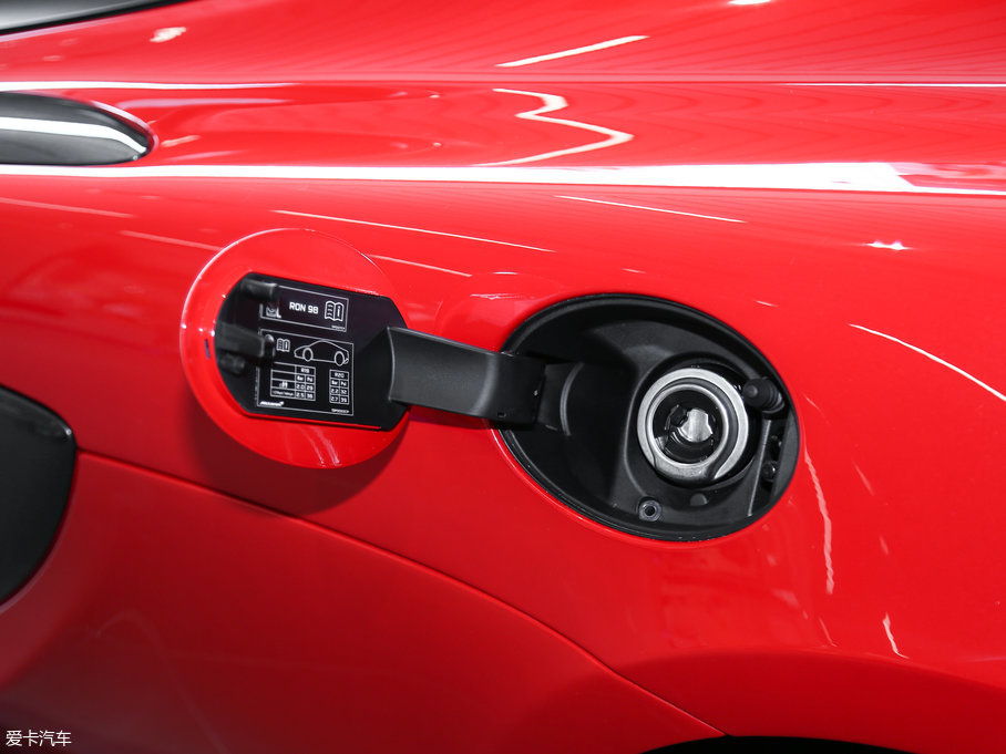 2016���~�P��570GT 3.8T ������