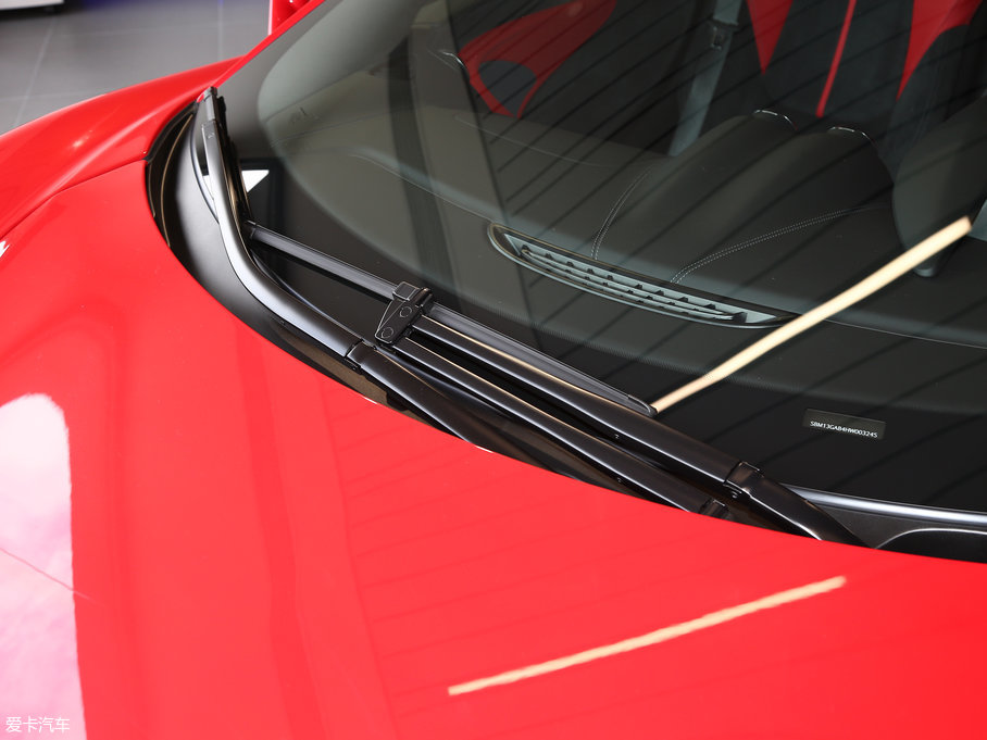 2016���~�P��570GT 3.8T ������