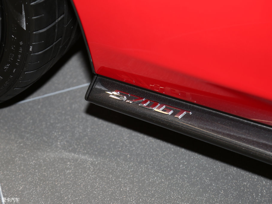 2016���~�P��570GT 3.8T ������