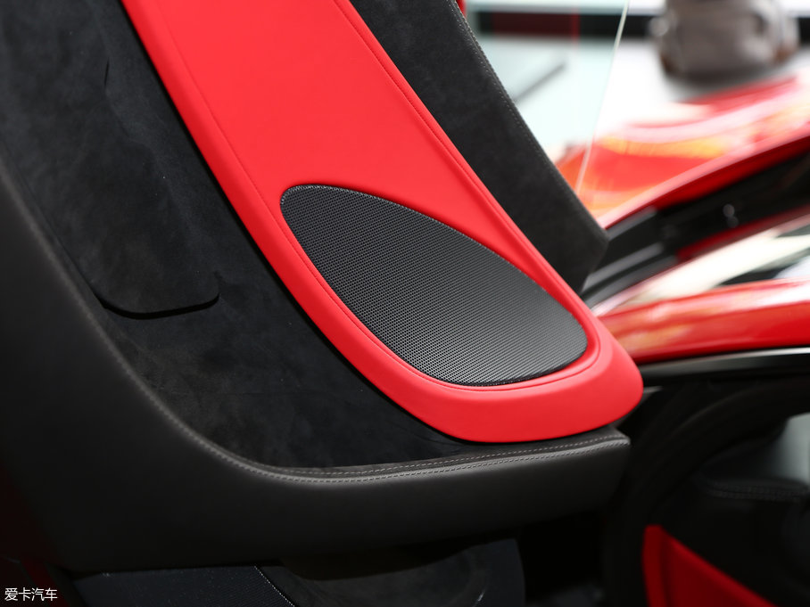 2016���~�P��570GT 3.8T ������