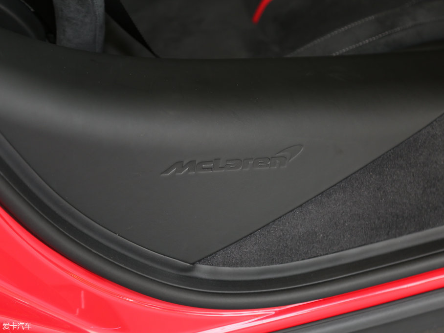 2016���~�P��570GT 3.8T ������