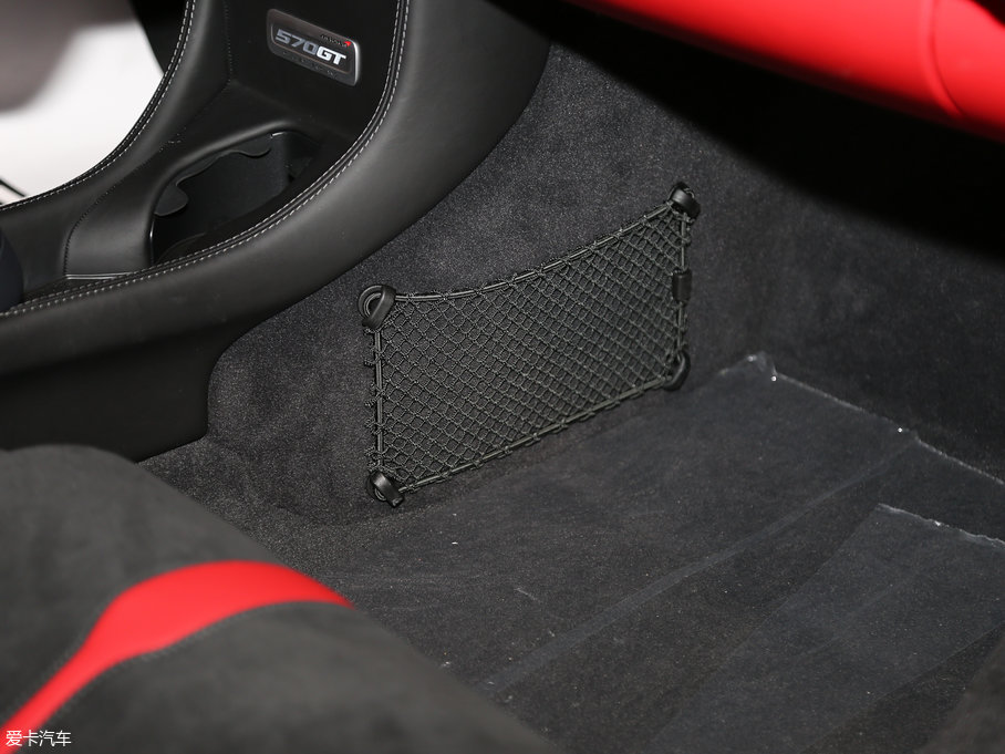 2016���~�P��570GT 3.8T ������