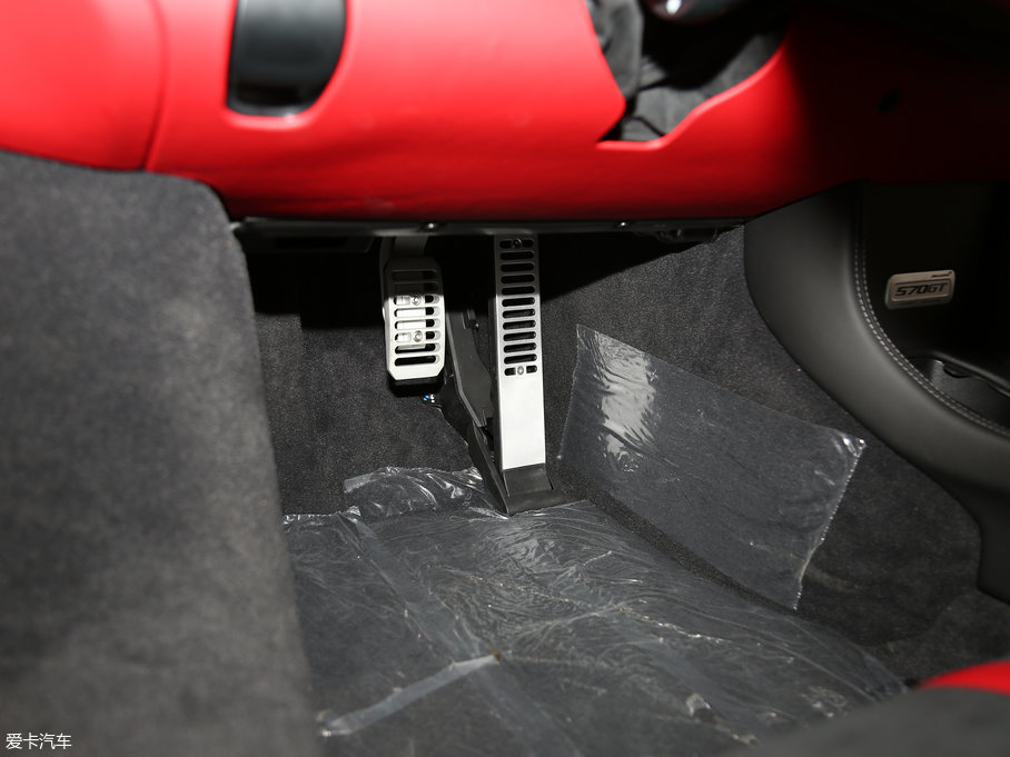 2016���~�P��570GT 3.8T ������