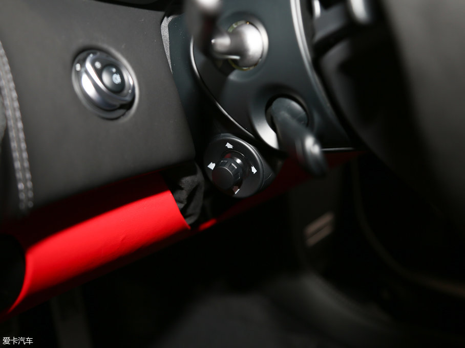 2016���~�P��570GT 3.8T ������