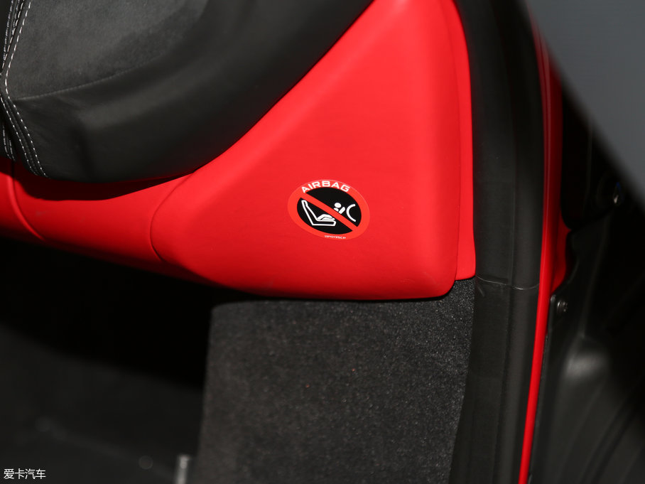 2016���~�P��570GT 3.8T ������