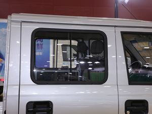 2020款1.5L 双排标准型 细节外观