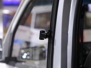 2020款1.5L 双排标准型 细节外观