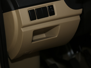 2019款1.5L 基本型Ⅱ厢车 空间座椅