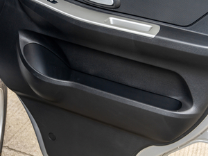 2020款1.6L 豪华型 国VI 空间座椅