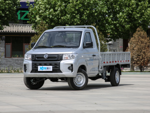 2021款2.0L 超牛加长版LV1 左前45度