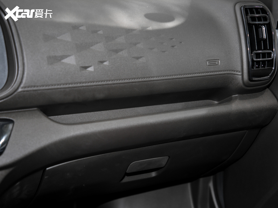 2021|L(fng)СC72 2.0L ţLLV1