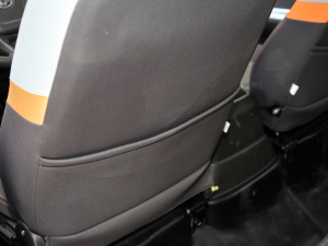 2021款2.0L 超牛加长版LV1 空间座椅