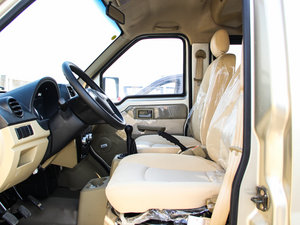 2012款1.4L 手动创业II型 前排空间