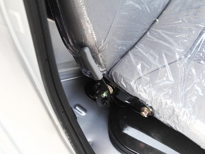 20151.1L 2.0m؛AF11-05 g