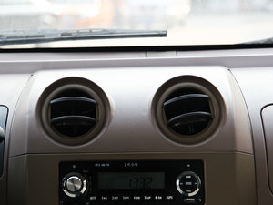 2011款1.3L 基本型加长版BG13-20 空调出风口