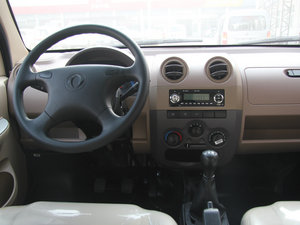 2011款1.3L 基本型加长版BG13-20 中控区